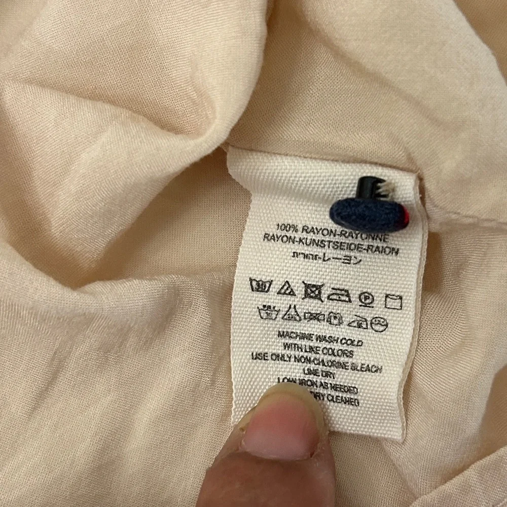 Free people dress side zipper for great fit. Side zipper,covered buttons. 2 - Picture 12 of 13